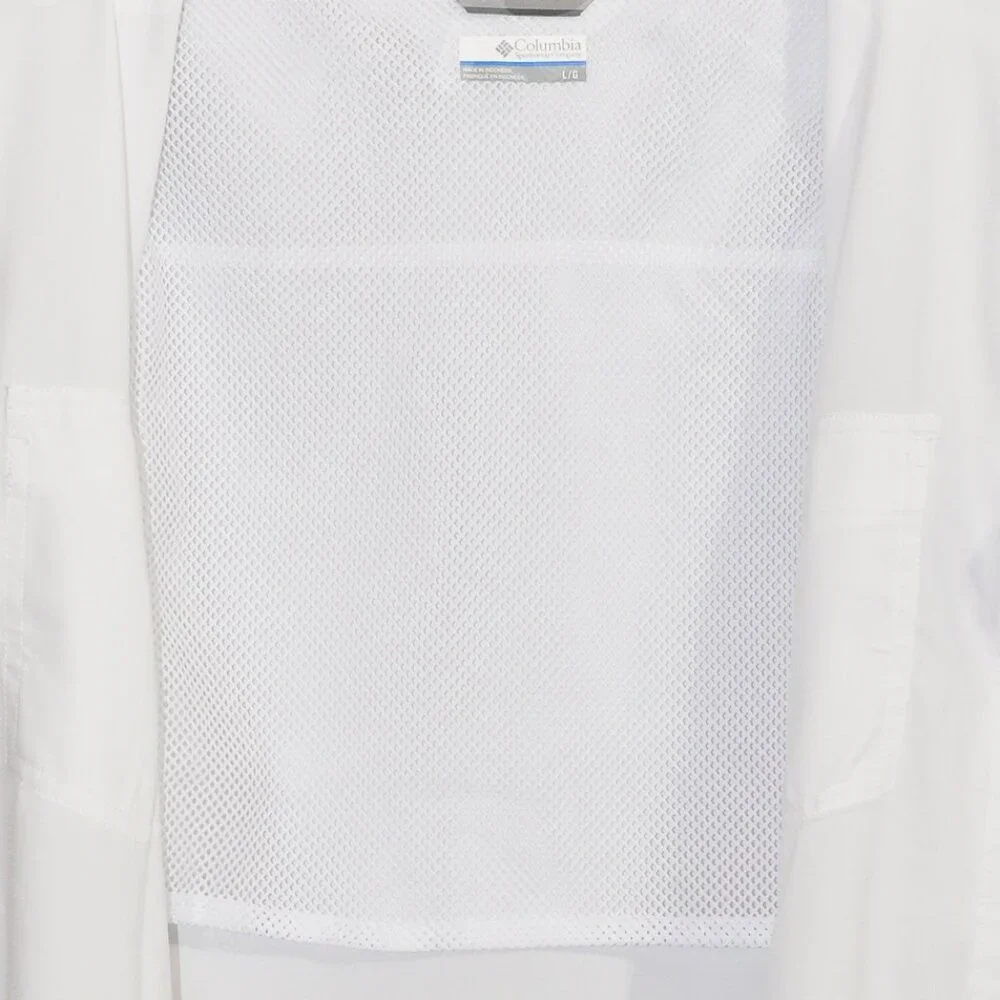 Columbia Men's Short‎ Sleeve Woven Shirt Features:      Omni-Shade™ UPF 4…